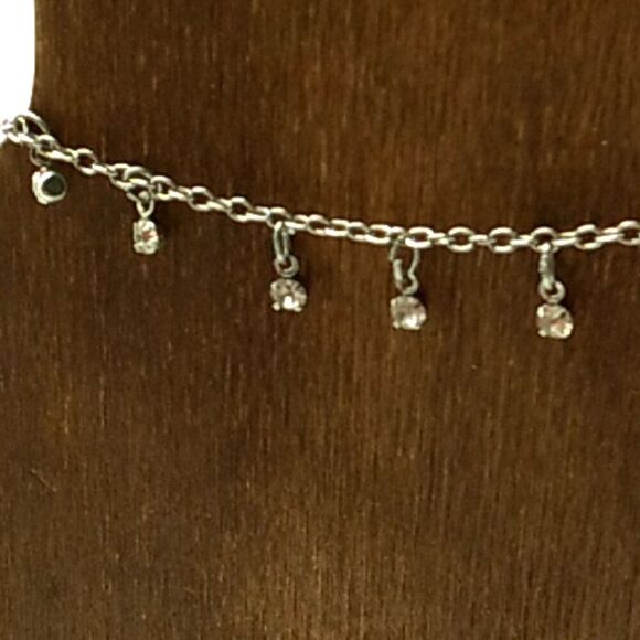 Silver-tone Tiny Dangling Crystal Drops Lightweight Bracelet-Anklet NWOT - Picture 10 of 13